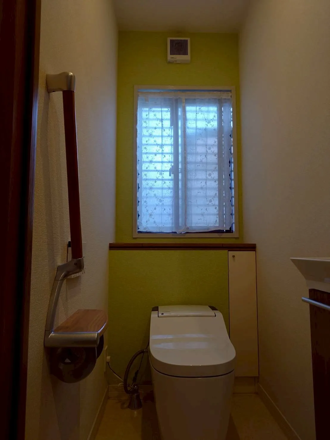 トイレクロス張替え