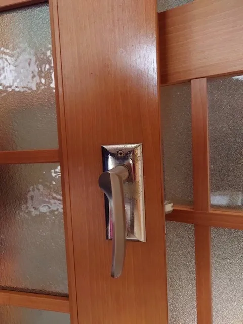 ドアノブ交換