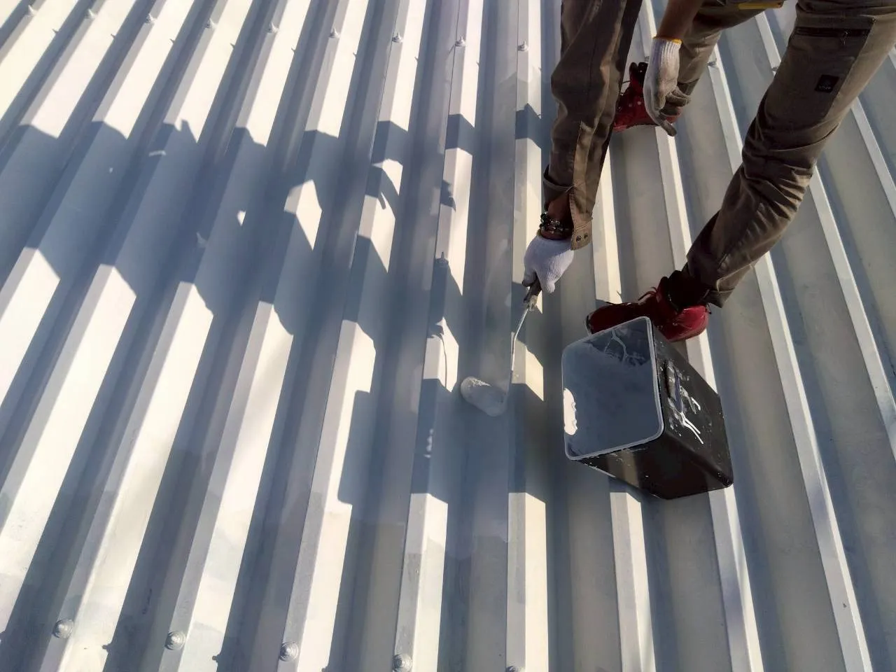 屋根(折半屋根)塗装工事