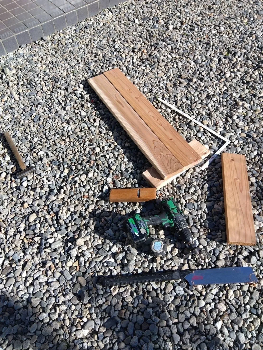 庇(ひさし)設置工事|雨の日も便利に