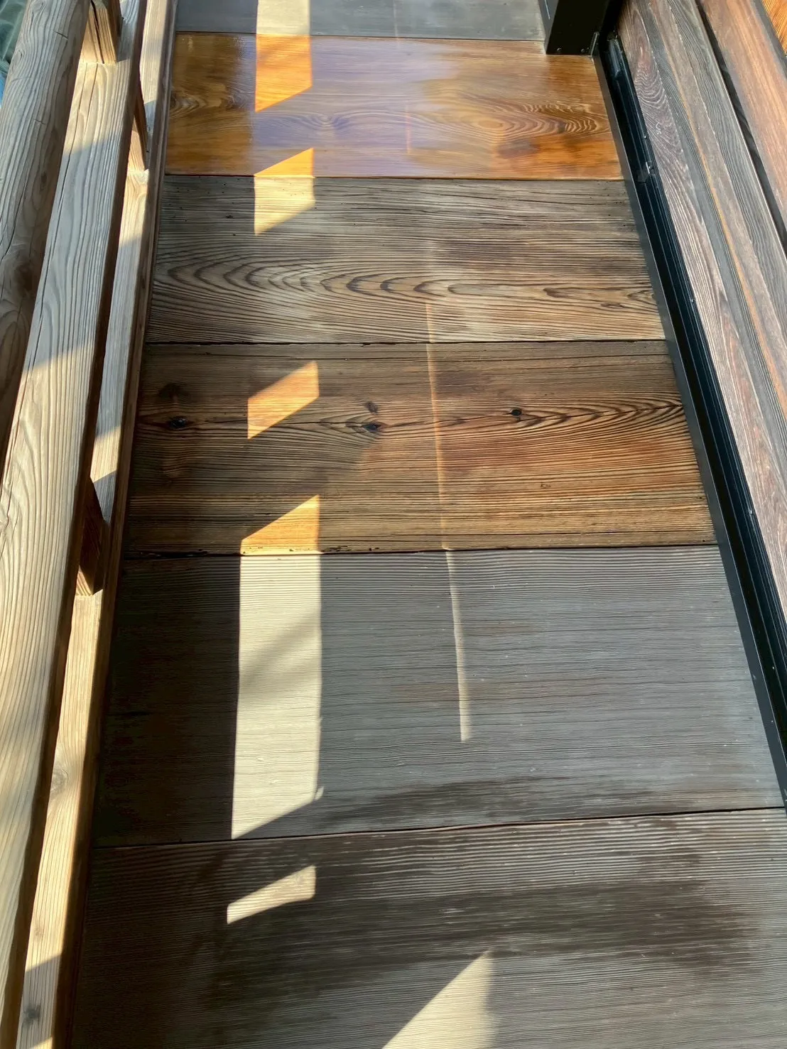 木部洗い|柱など黒ずみ・汚れをキレイ