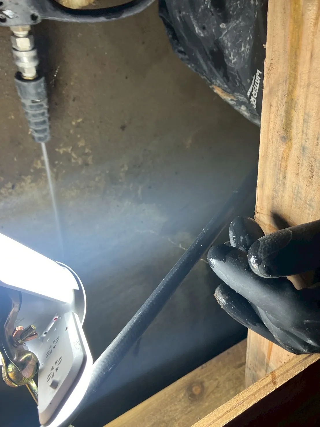 床下洗浄できます|カビ・汚れ・臭い対策に対応