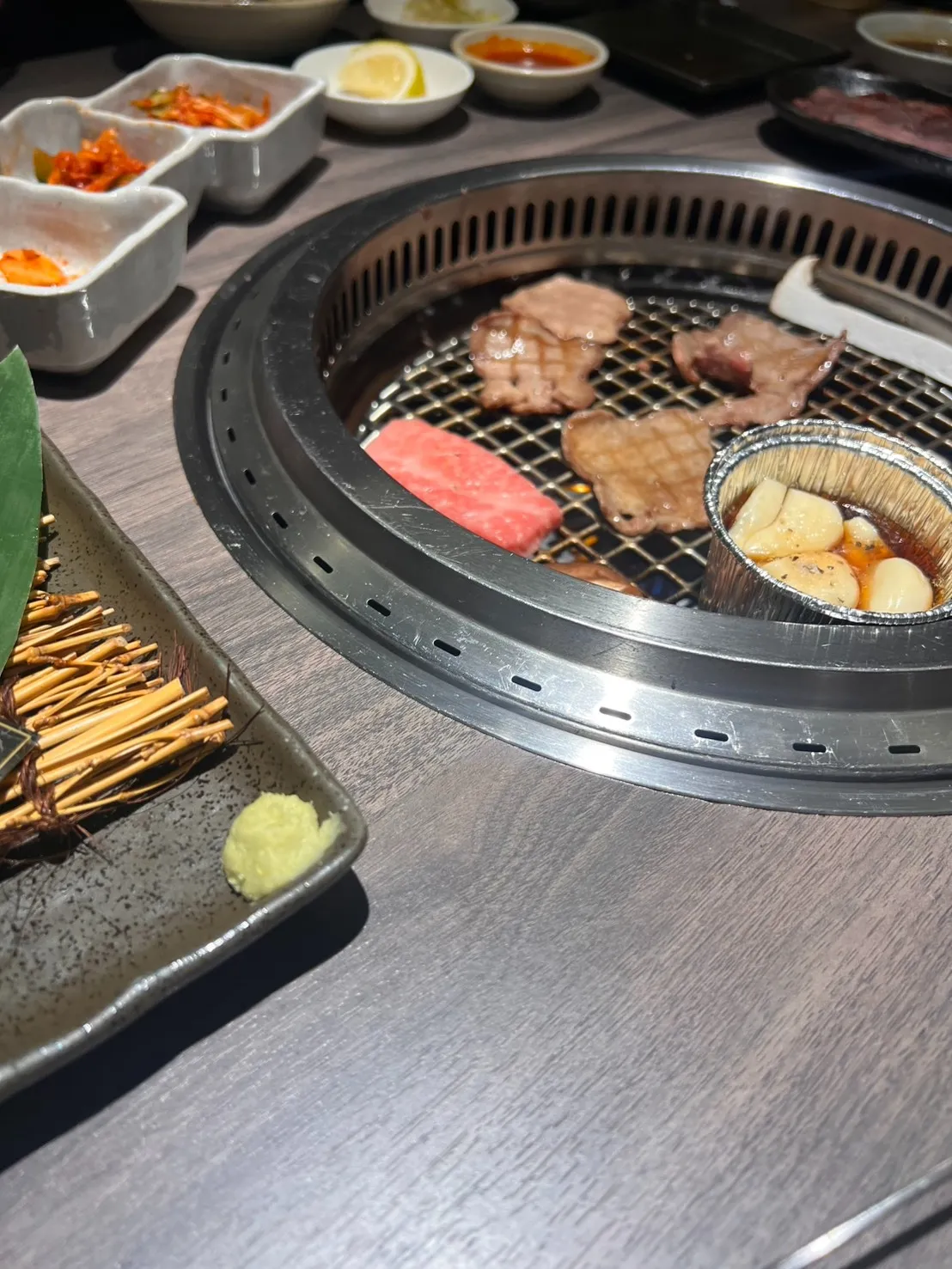 スタッフの勤続10年記念に極上の伊賀牛の焼肉でお祝い♪｜三重県でリフォームするならアトラ